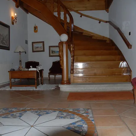 El Urogallo Otel 2*