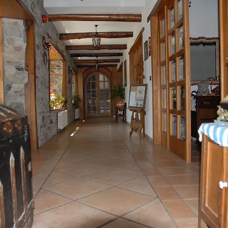 El Urogallo Otel